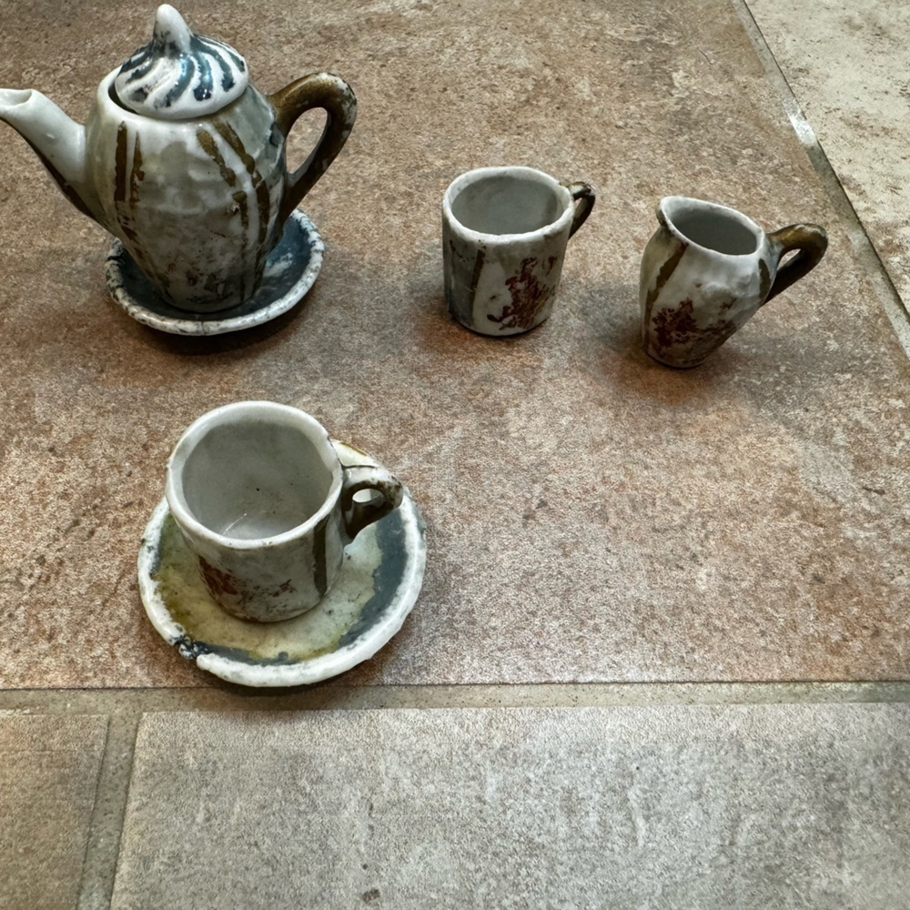 VINTAGE child’s tea set miniature collectible blue gold white decorative 5 piece